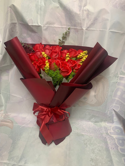 Florist's Choice Mini Bouquet with Roses – Susan Flowers